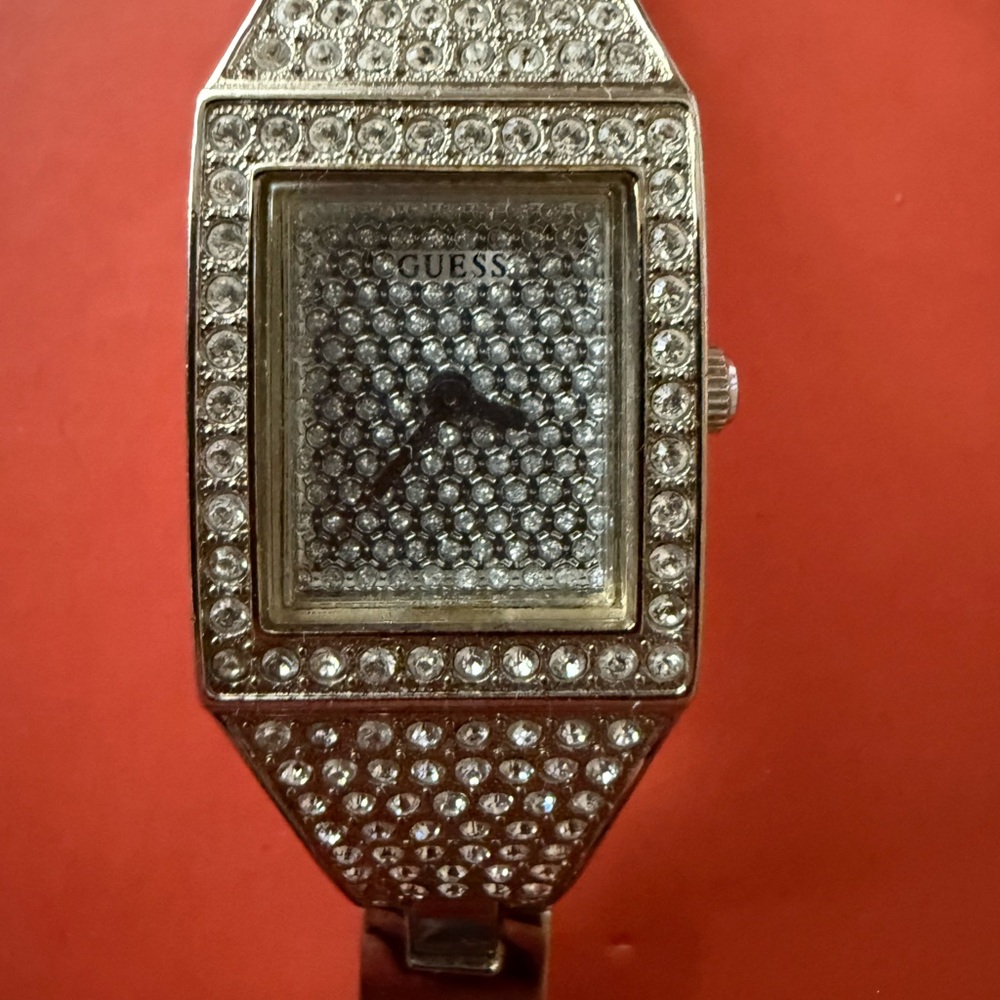 GUESS Silver Crystal Embellished Watch U12621L1